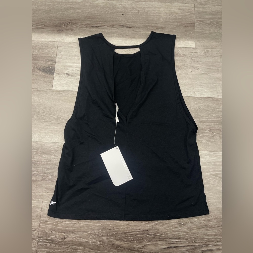 Nicola Tank‎ Fabletics - Picture 3 of 6